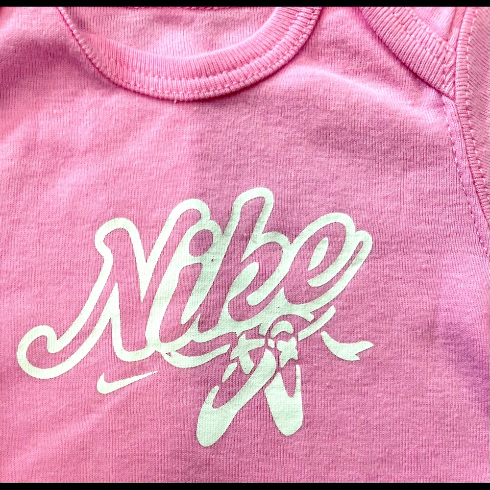 Nike Long sleeve Onsie 0-3 months